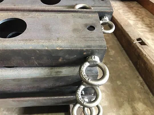 鋼材の穴あけ加工の概要や種類をご紹介 | 短納期で対応できる当社の特徴 | 三重・愛知・岐阜 鋼材加工まるごと受託センター.com 鋼材の穴あけ加工の概要や種類をご紹介 | 短納期で対応できる当社の特徴 | 三重・愛知・岐阜 鋼材加工まるごと受託センター.com