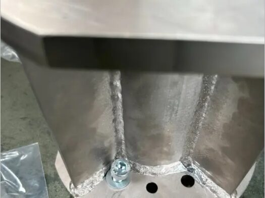 鋼材の溶接加工とは?歪みを抑える高精度技術と当社の強み | 三重・愛知・岐阜 鋼材加工まるごと受託センター.com 鋼材の溶接加工とは?歪みを抑える高精度技術と当社の強み | 三重・愛知・岐阜 鋼材加工まるごと受託センター.com