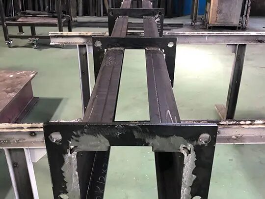 架台・フレームの製缶加工で失敗しないポイント|製缶から機械加工・表面処理まで一貫対応 | 三重・愛知・岐阜 鋼材加工まるごと受託センター.com 架台・フレームの製缶加工で失敗しないポイント|製缶から機械加工・表面処理まで一貫対応 | 三重・愛知・岐阜 鋼材加工まるごと受託センター.com